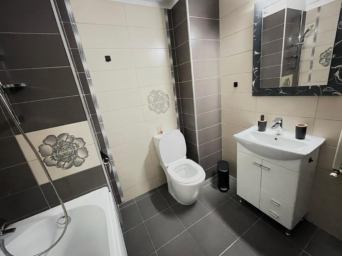 Dacia Residence Apartments Self Check-In Craiova Ngoại thất bức ảnh